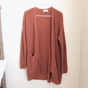 NWOT Universal thread knitted sweater